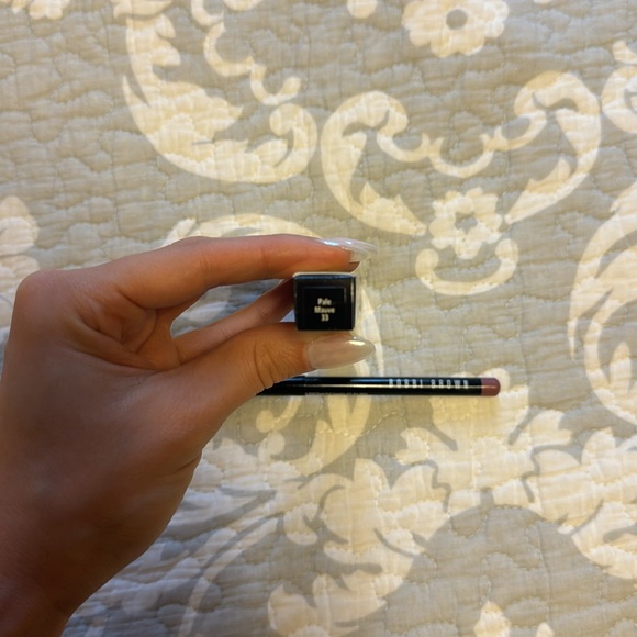 Bobbi Brown Pale Mauve lip liner - Picture 2 of 3